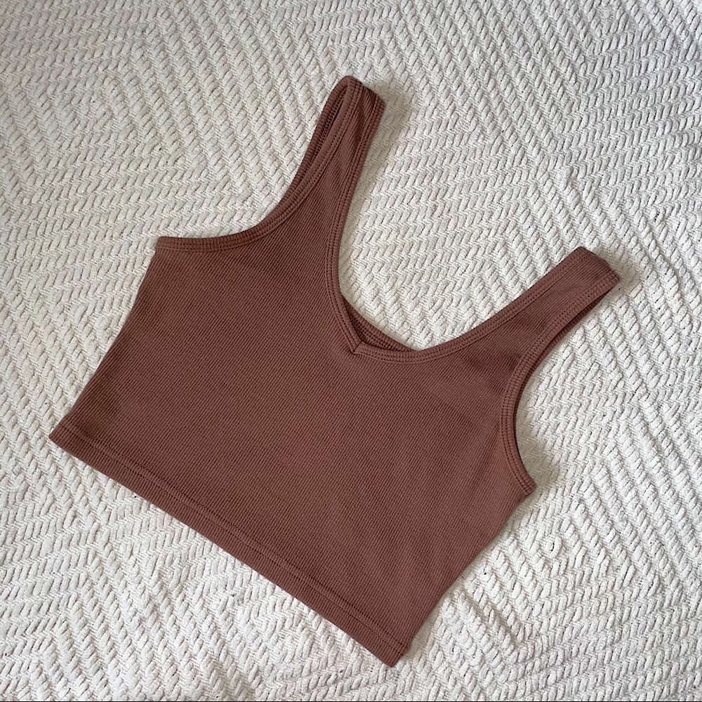BROWN CROPPED TANK